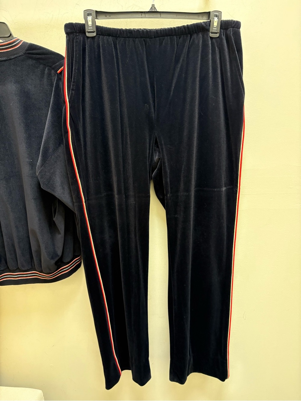Christian Dior Vintage Black Velour Track Suit w/Red Trim-good condition -Sze XL - Picture 12 of 16